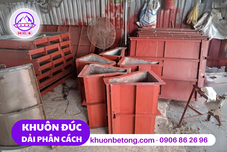 khuon-duc-dai-phan-cach