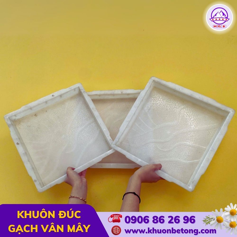 cach-su-dung-khuon-duc-gach-gia-da-van-may