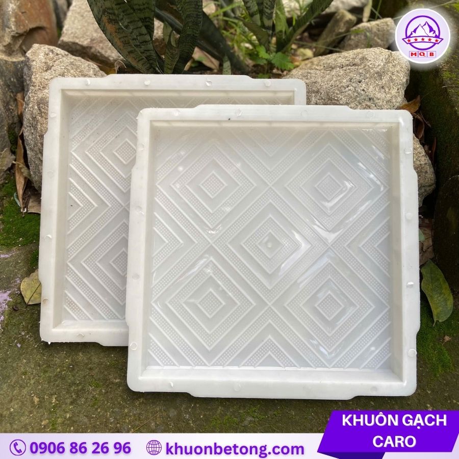 khuon-gach-caro-nhua-pp