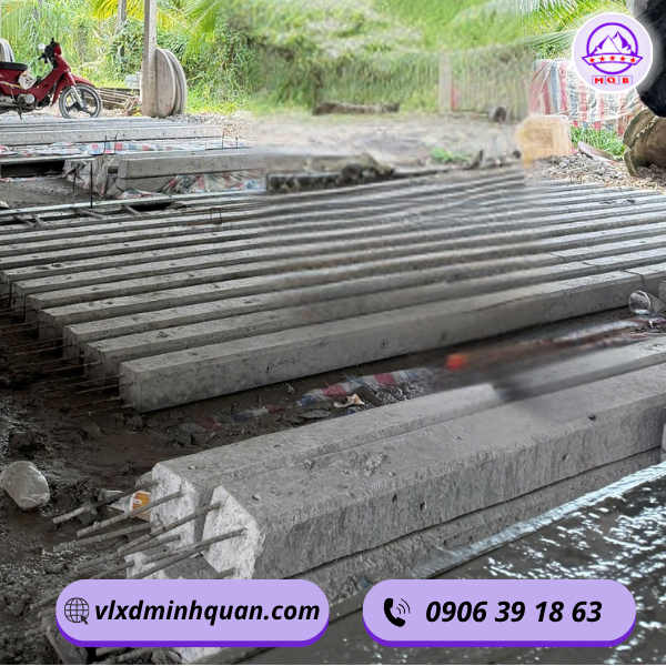 trụ bê tông làm hàng rào