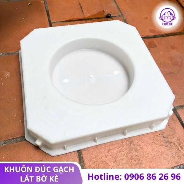 Khuôn đúc gạch