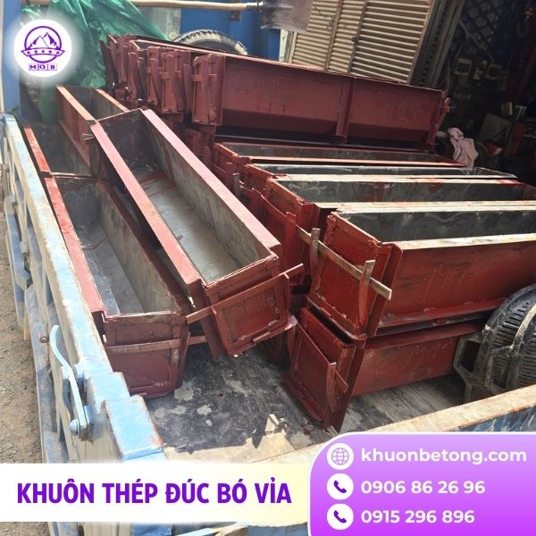 Khuôn đúc bó vỉa 23x26x100cm
