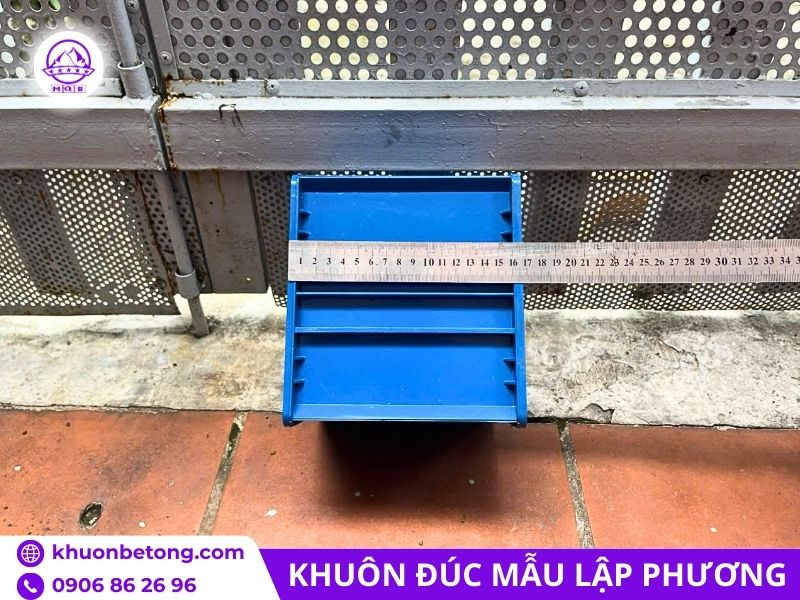 Khuôn đúc mẫu thử cường độ nén bằng nhựa