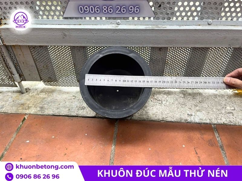 Khuôn đúc mẫu thử nén 15cm bằng nhựa