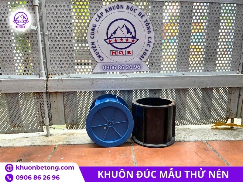 Khuôn nhựa đúc mẫu 15x15cm