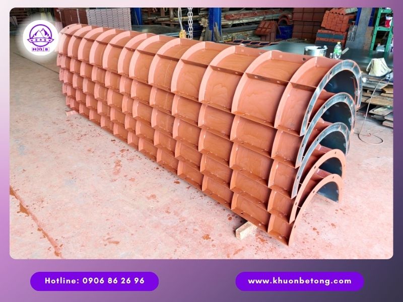 Khuôn thép đúc cột tròn