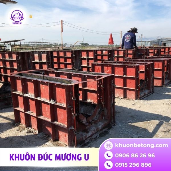 ván khuôn mương U