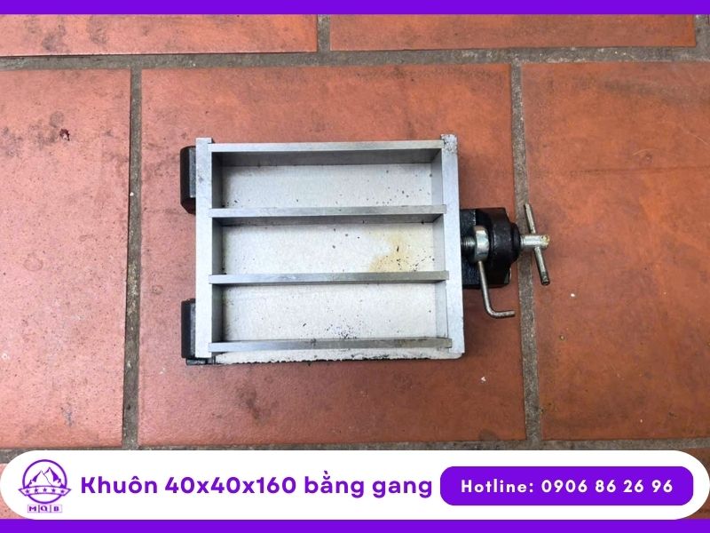 Khuôn đúc mẫu bằng gang