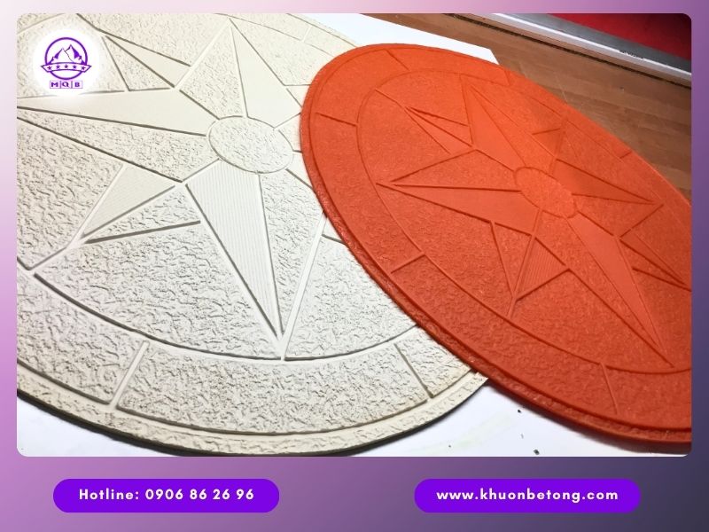 Khuôn in hoa văn bê tông bằng cao su