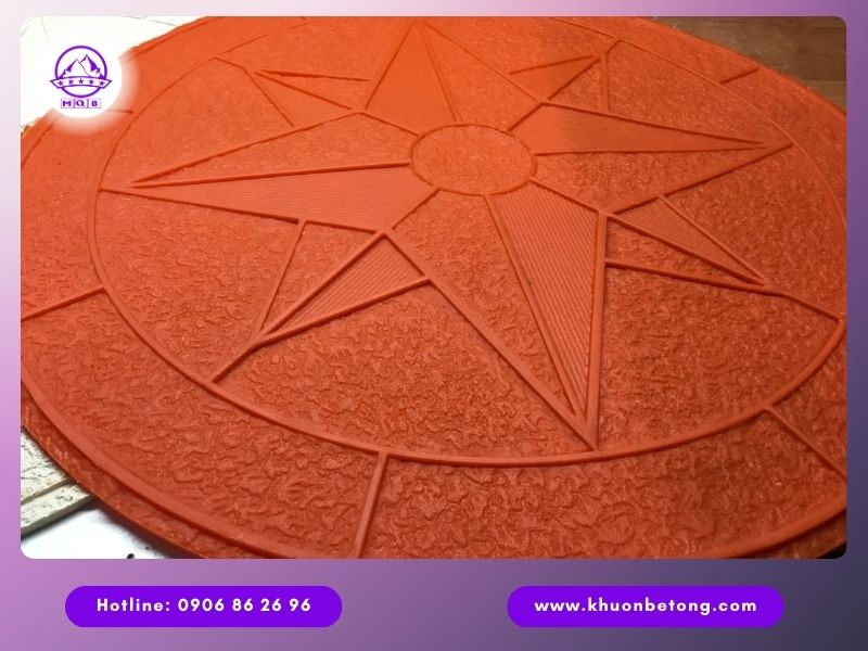 Khuôn in hoa văn bê tông
