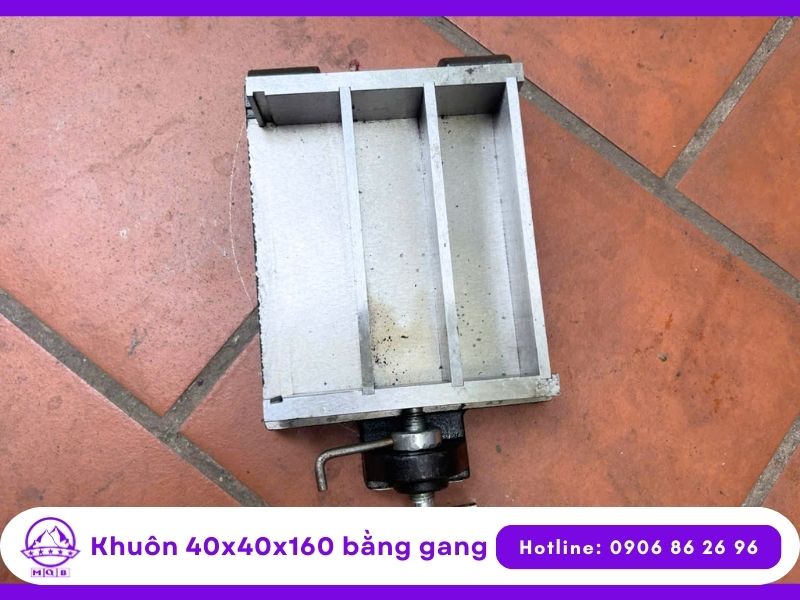 Khuôn mẫu vữa bằng gang