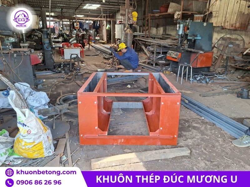 Cốp pha cống chữ U bằng thép