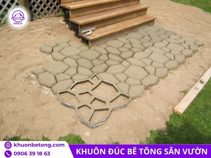 Khuôn nhựa đổ bê tông