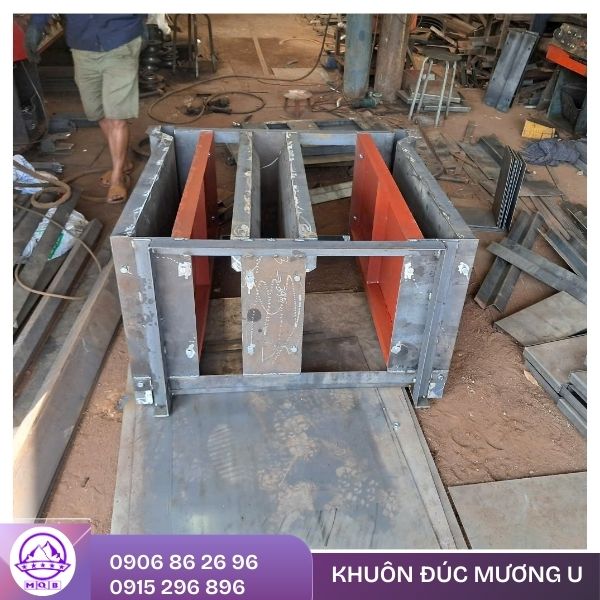Khuôn mương U lắp ghép bằng thép