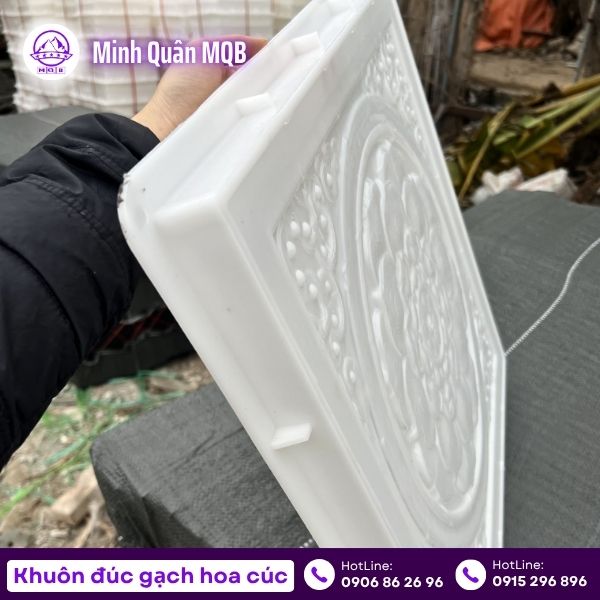 Khuôn đúc gạch hình hoa cúc bằng nhựa