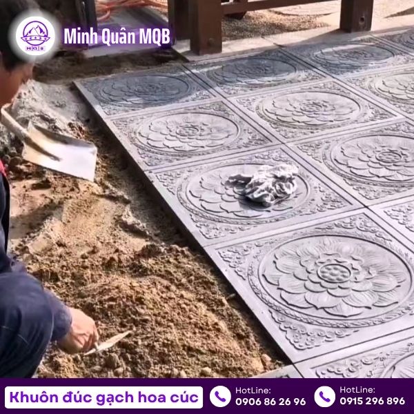 Khuôn đúc gạch hình hoa cúc