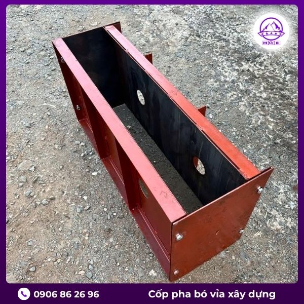 Cốp pha bó vỉa xây dựng