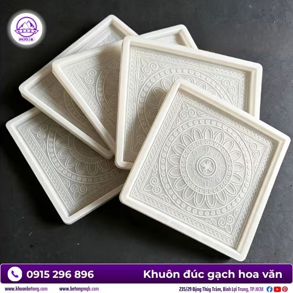 Khuôn làm gạch lát lối đi