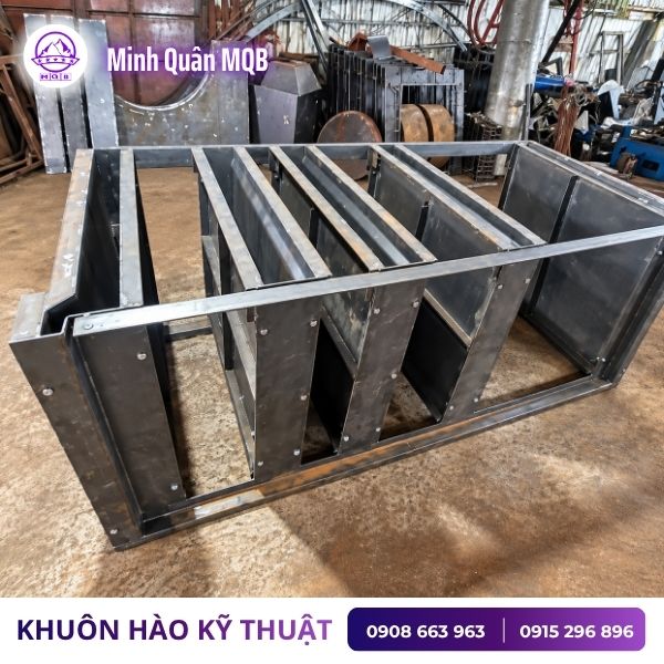 Khuôn đúc mương 3 ngăn cao cấp