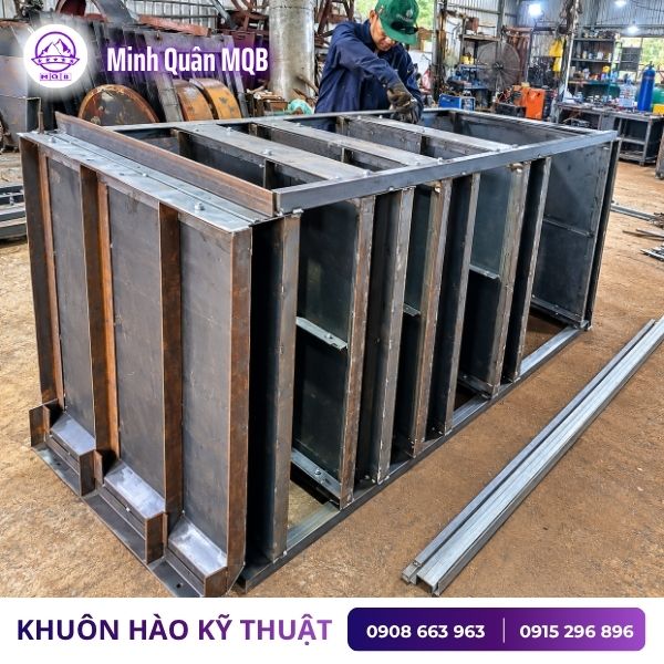 Khuôn đúc mương 3 ngăn chất lượng