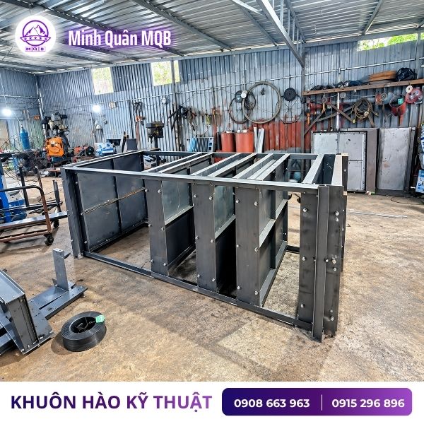 Khuôn đúc mương 3 ngăn