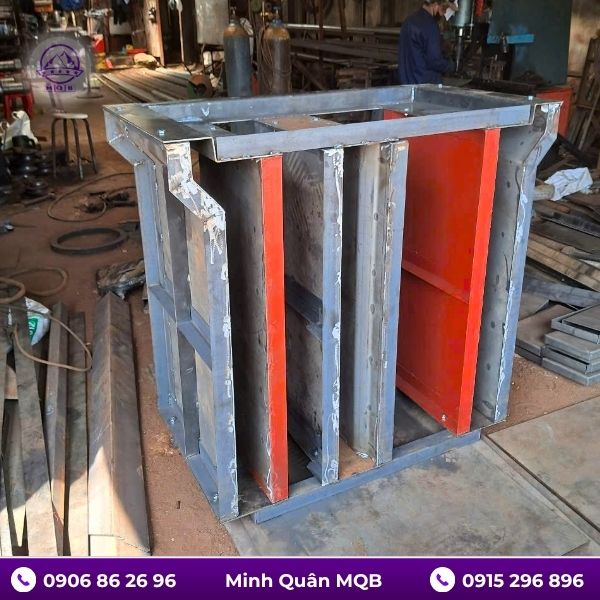 Khuôn hào kỹ thuật 2 ngăn bằng thép