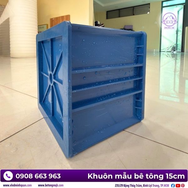 Khuôn nhựa đúc mẫu 15x15x15cm